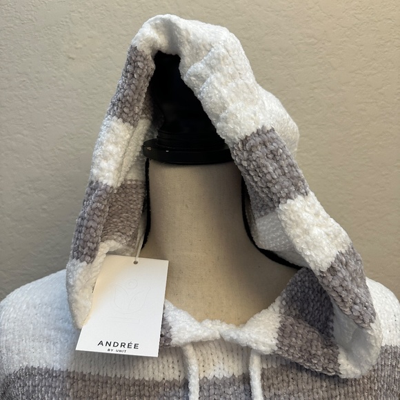 ANDRÉE By Unit Soft Stripe Hooded Pullover - Picture 2 of 7